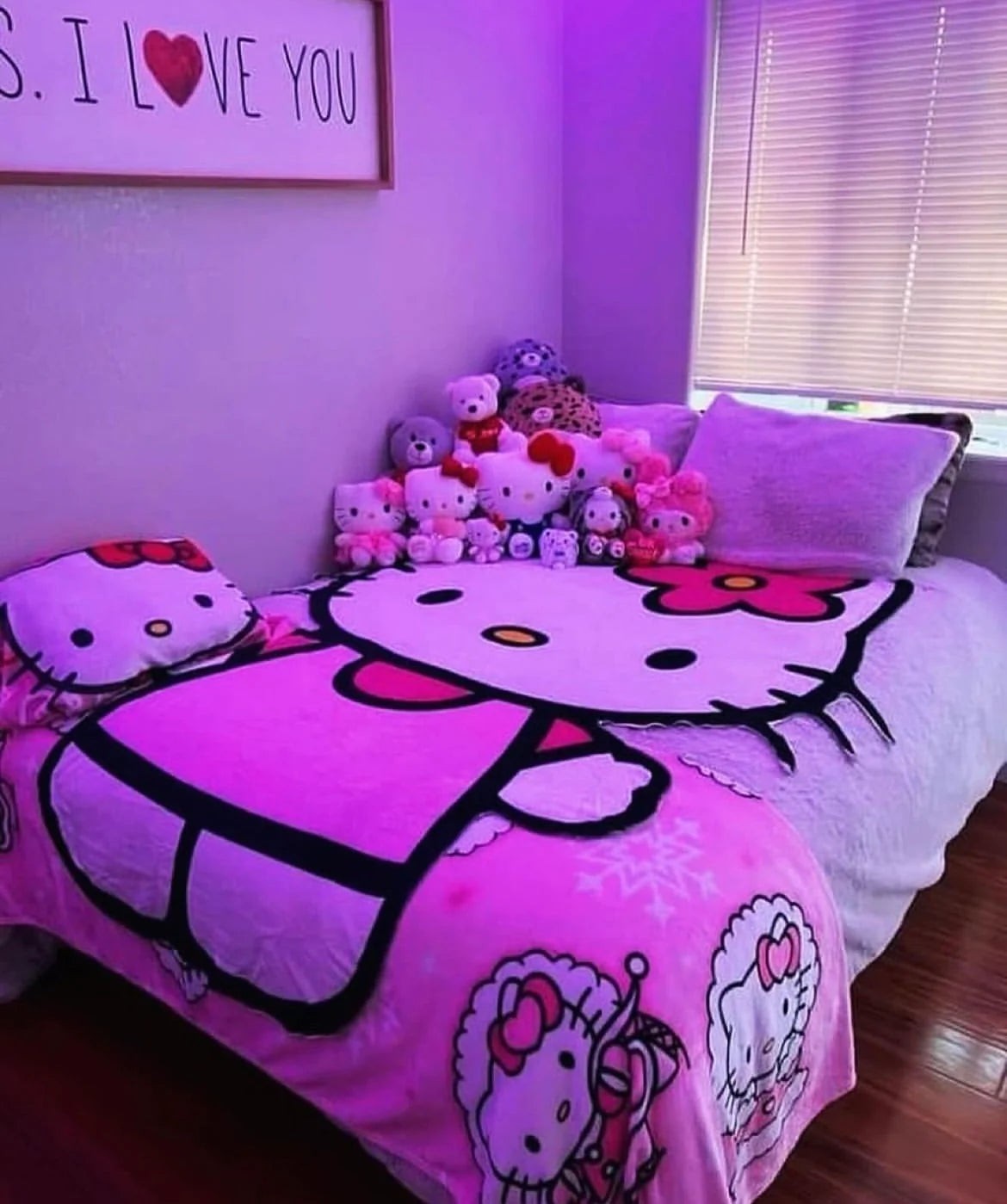 Hello KT Cozy Blanket