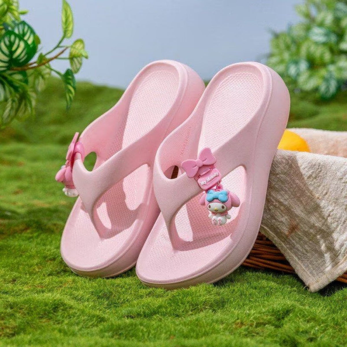 Sanrio Characters Thick Sole Flip Flops - 3.5cm Platform EVA Soft Cushion Slides for Women, Anti-Slip Beach & Casual Slippers
