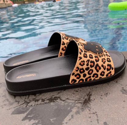 Hello KT Leopard Print Slippers